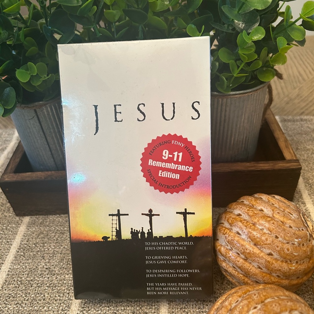🔹🔸New Jesus Movie (VHS)